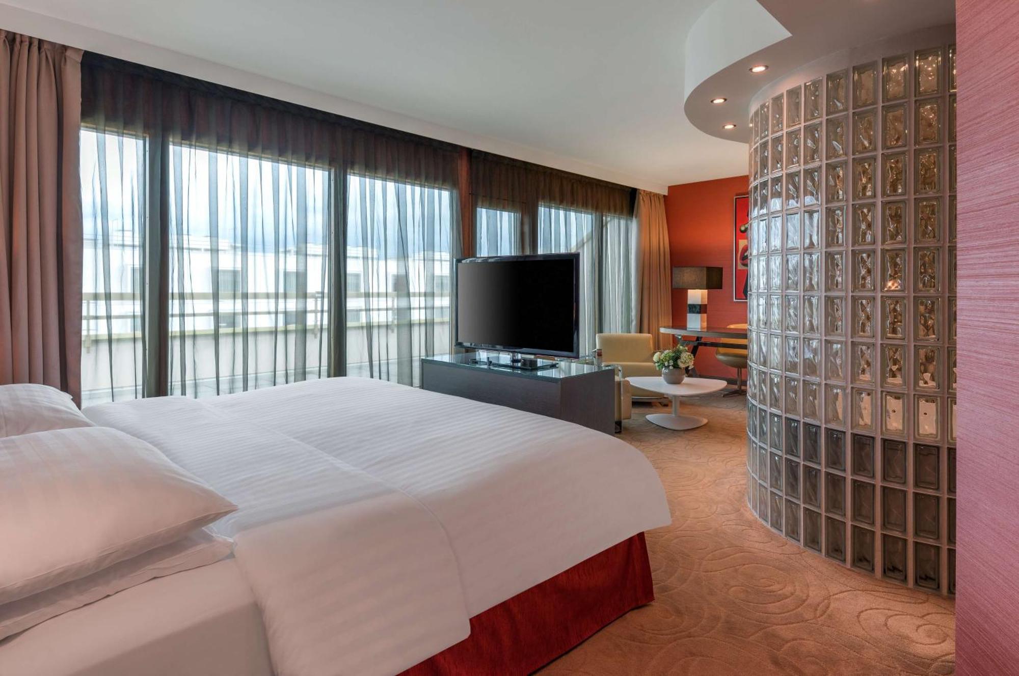 Hilton Geneva Hotel&Conference Centre Le Grand Saconnex Exterior foto